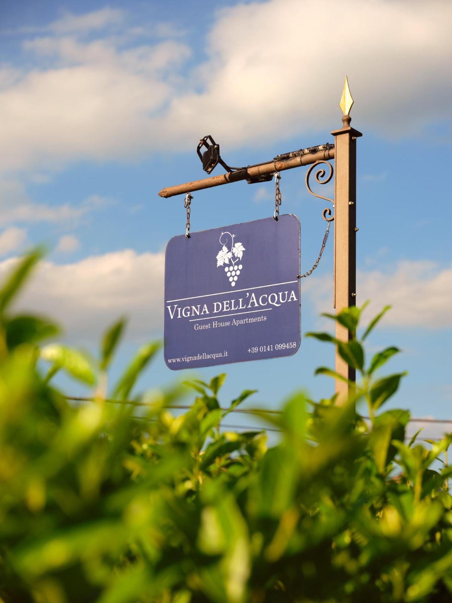 Vigna Dell'Acqua Vila Santo Stefano Belbo Exterior foto